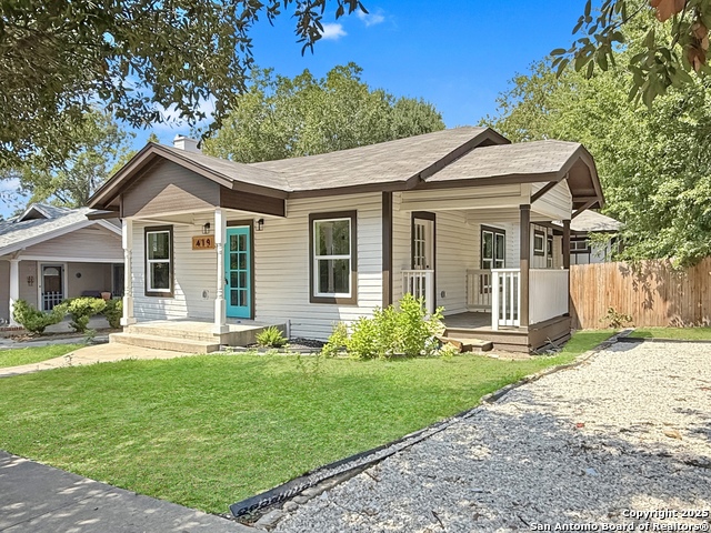 Listing photo id 0 for 419 Huisache W