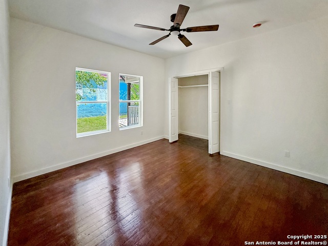 Listing photo id 19 for 419 Huisache W