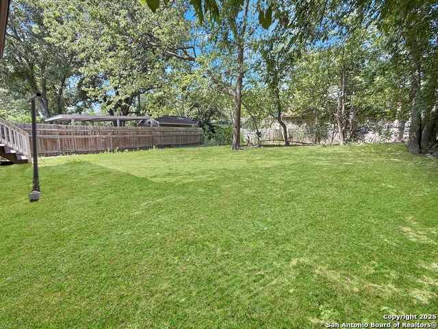 Listing photo id 27 for 419 Huisache W