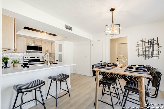 Image 13 of 36 For 2615 Lone Summit St.