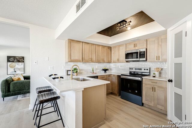 Image 17 of 36 For 2615 Lone Summit St.