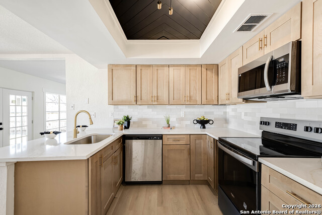 Image 5 of 36 For 2615 Lone Summit St.