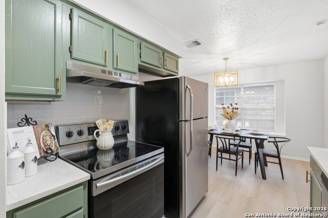 Image 9 of 22 For 4706 Esterbrook