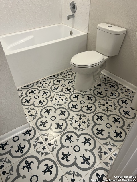 Image 13 of 20 For 302 Storeywood