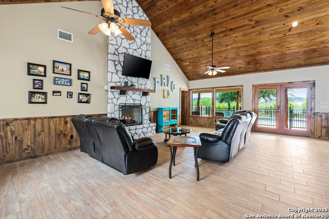 Image 12 of 47 For 72 Mountain Laurel