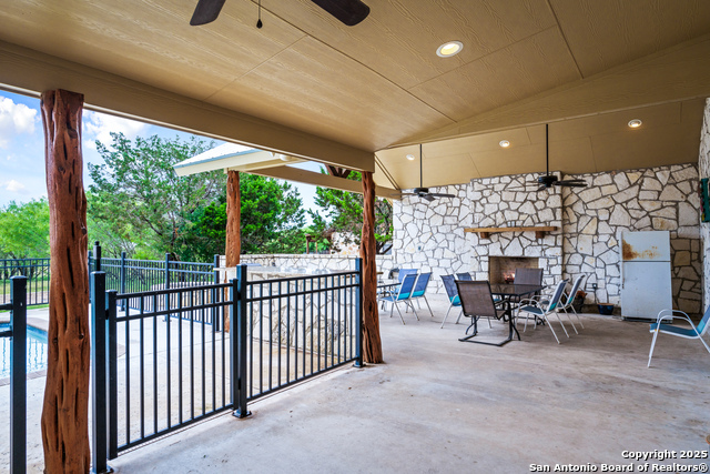 Image 23 of 47 For 72 Mountain Laurel