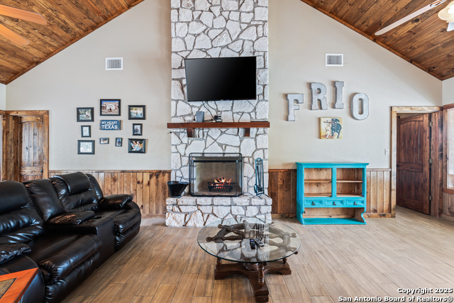 Image 37 of 47 For 72 Mountain Laurel