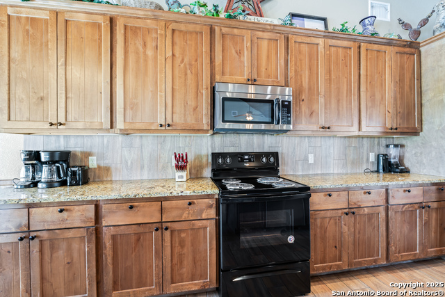 Image 6 of 47 For 72 Mountain Laurel