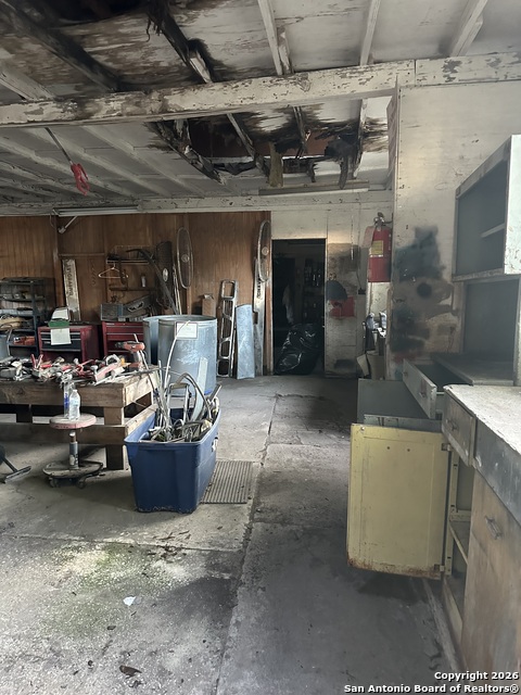 Image 19 of 25 For 423 Burton Ave