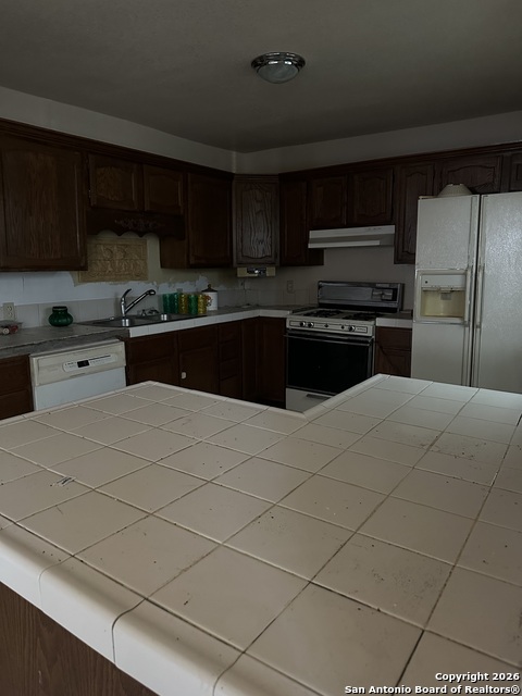 Image 8 of 25 For 423 Burton Ave