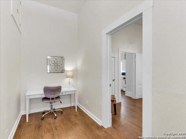 Image 17 of 20 For 103 Edinburg St