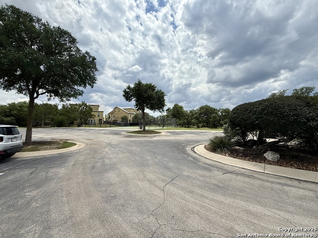 Image 33 of 40 For 25215 Estancia