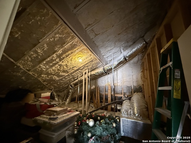 Image 39 of 40 For 25215 Estancia