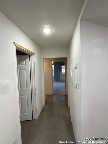 Image 4 of 10 For 1547 Center  