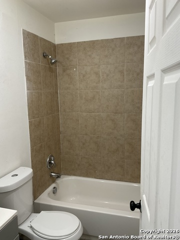 Image 6 of 10 For 1547 Center  