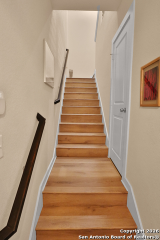 Image 10 of 25 For 6446 Babcock Rd 19