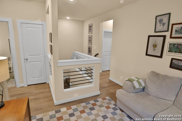 Image 12 of 25 For 6446 Babcock Rd 19