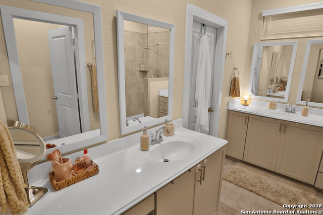 Image 17 of 25 For 6446 Babcock Rd 19