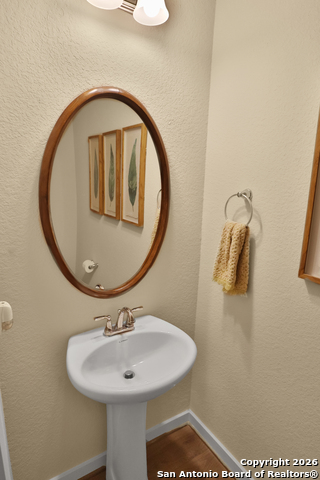 Image 8 of 25 For 6446 Babcock Rd 19