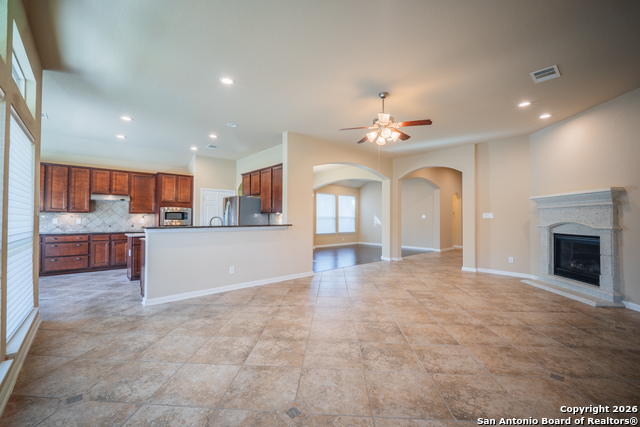 Image 12 of 49 For 23626 Misty Peak