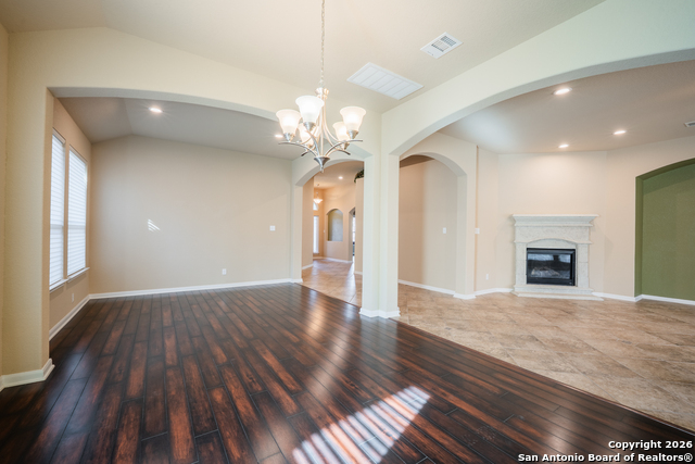 Image 16 of 49 For 23626 Misty Peak