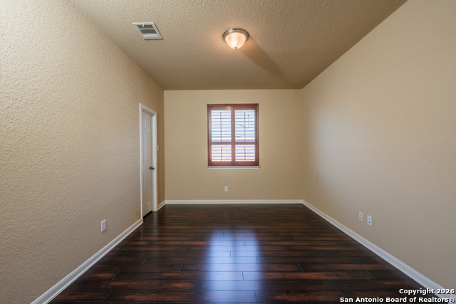 Image 30 of 49 For 23626 Misty Peak