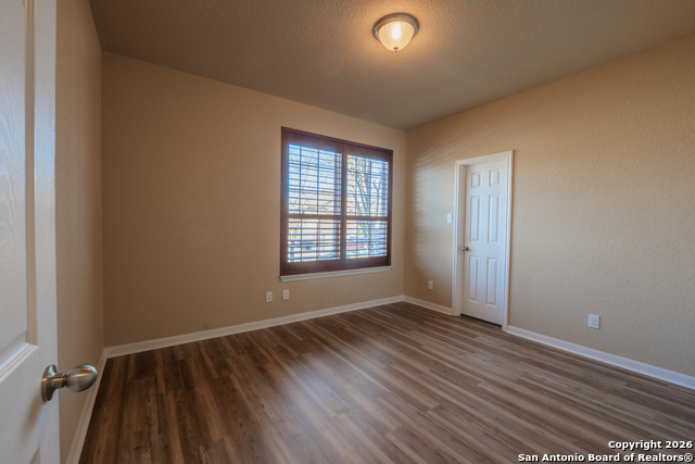 Image 32 of 49 For 23626 Misty Peak