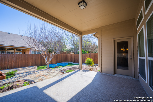 Image 38 of 49 For 23626 Misty Peak