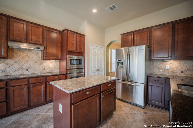 Image 5 of 49 For 23626 Misty Peak