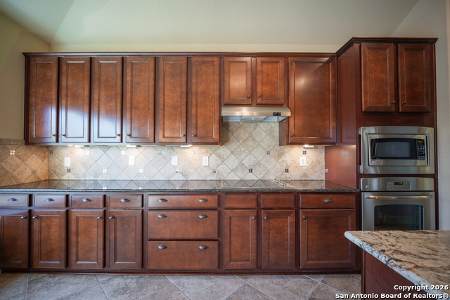 Image 6 of 49 For 23626 Misty Peak