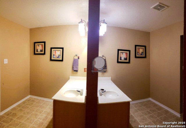 Image 17 of 22 For 10006 Fisherman Pier