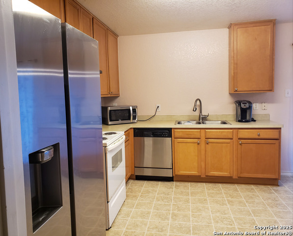 Image 7 of 22 For 10006 Fisherman Pier