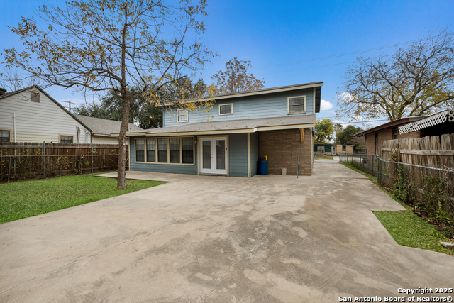 Image 13 of 15 For 411 Vestal W