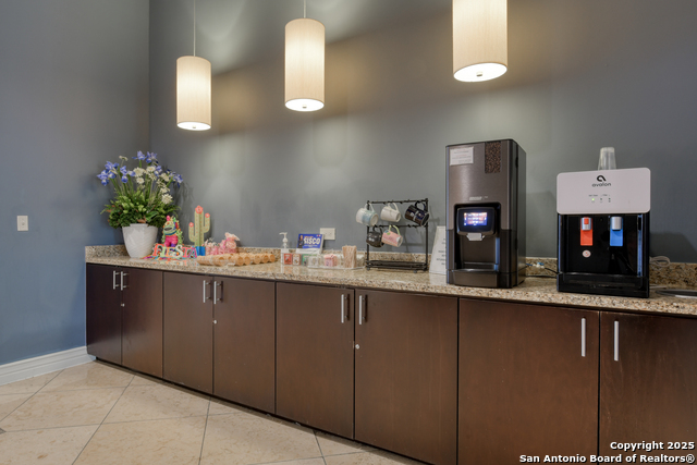 Image 19 of 37 For 215 Center St. N 206