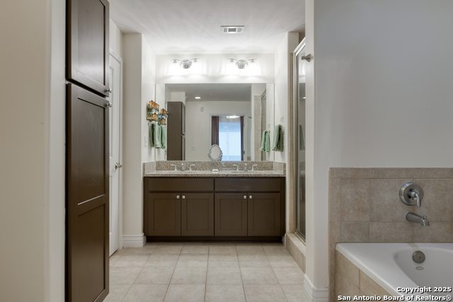 Image 34 of 37 For 215 Center St. N 206