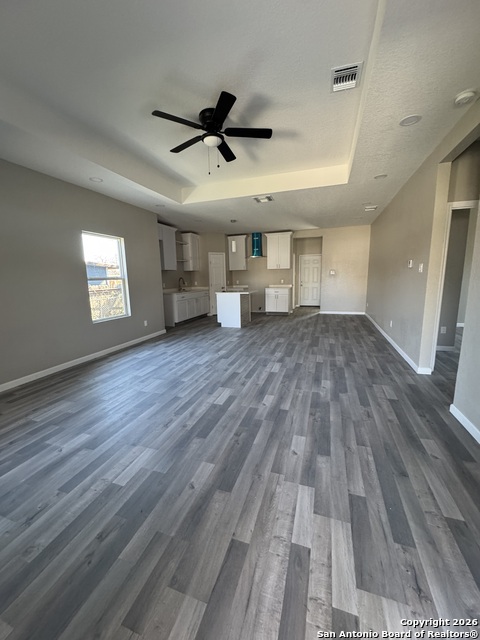 Image 2 of 8 For 278 Dorie