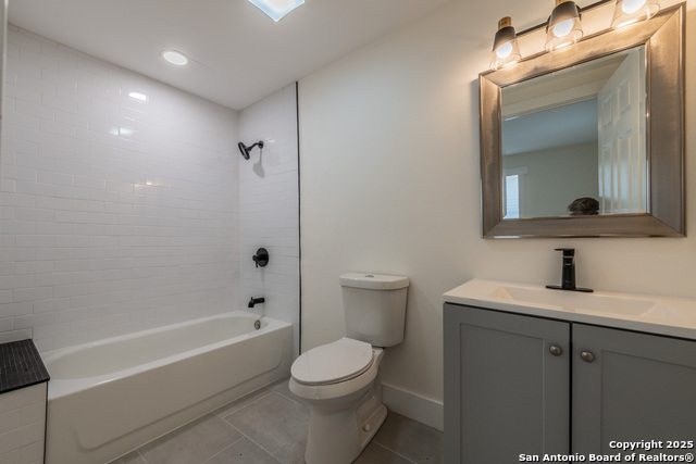 Image 14 of 21 For 215 Oelkers  