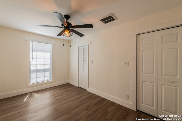 Image 15 of 21 For 215 Oelkers  