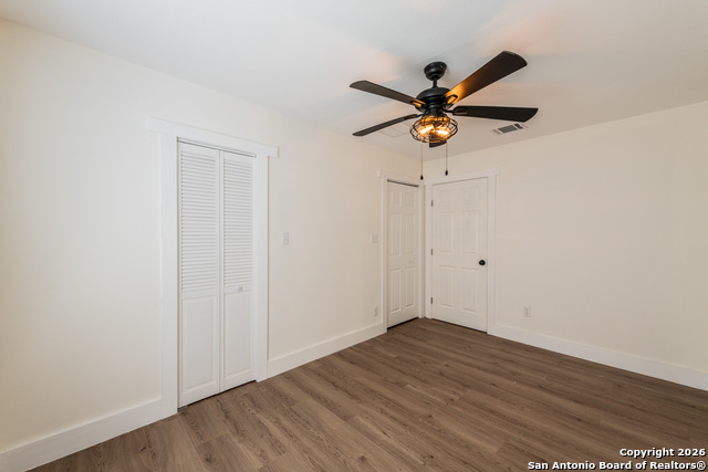 Image 16 of 21 For 215 Oelkers  