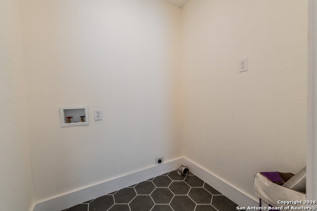 Image 17 of 21 For 215 Oelkers  