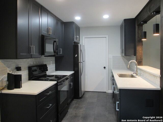 Image 3 of 20 For 7126 Spring Flower