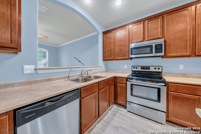 Image 11 of 25 For 3823 Amber Chase