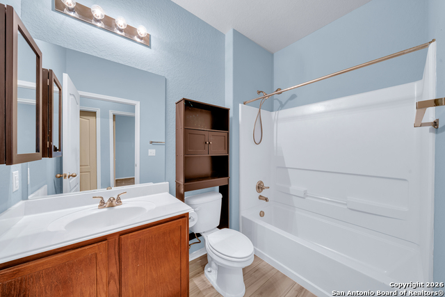 Image 16 of 25 For 3823 Amber Chase