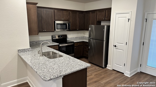 Image 21 of 27 For 13846 Enzo Gate  102