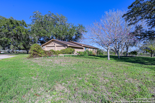 Image 22 of 44 For 1173 Charco Rd