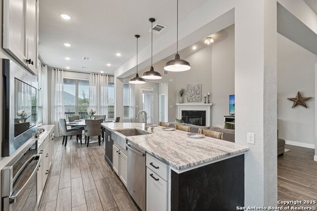 Image 17 of 47 For 32140 Mustang