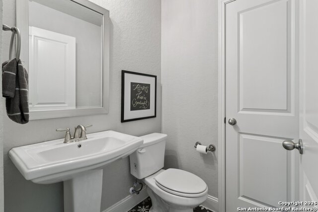 Image 30 of 47 For 32140 Mustang