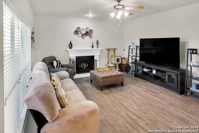 Image 14 of 32 For 24710 Cloudy Crk