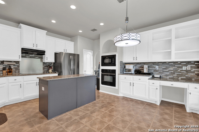 Image 2 of 32 For 24710 Cloudy Crk