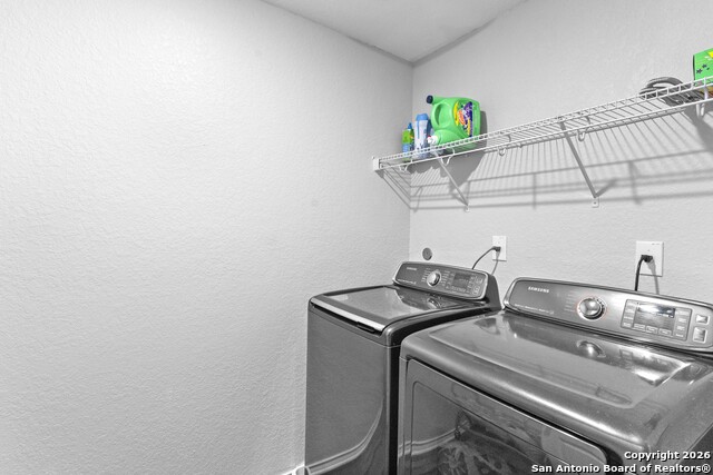 Image 23 of 34 For 13517 Sunrise Meadow